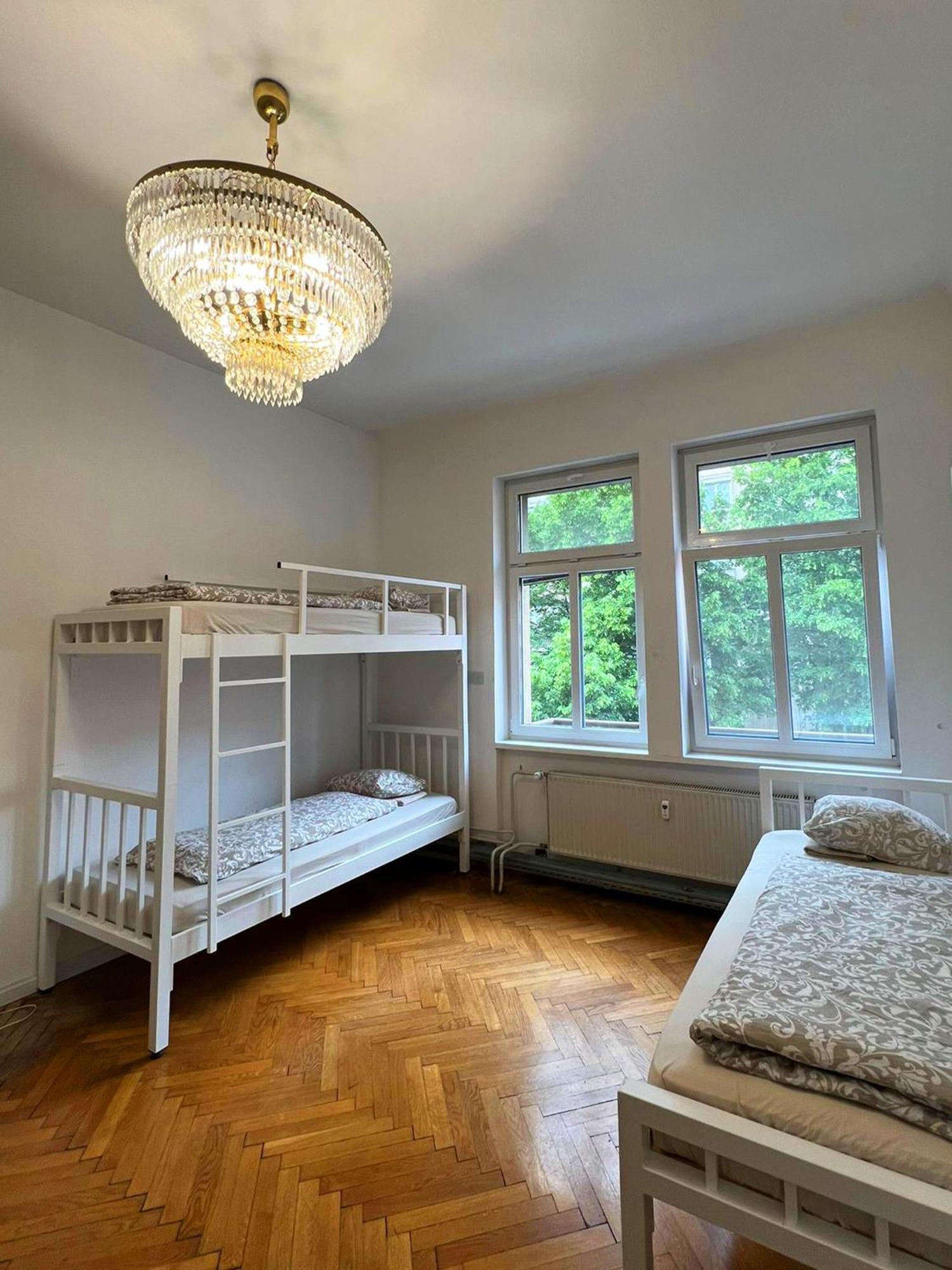 Rooms Miklosiceva Ljubljana Eksteriør billede